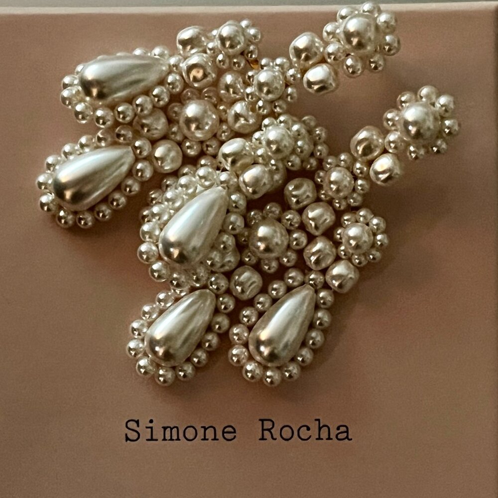 Simone Rocha Chandelier Pearl Earrings in original box